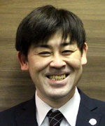 スタッフ登録管理部 本部 本部長 吉岡 栄太郎